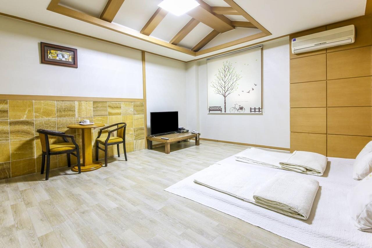 Theme Motel Mokpo Exterior foto